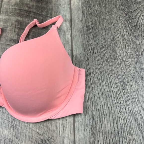34D VS Pink Demi Bra - Picture 3 of 11